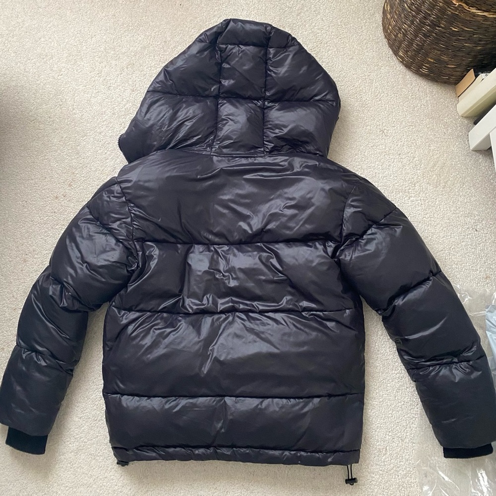 Black Puffer